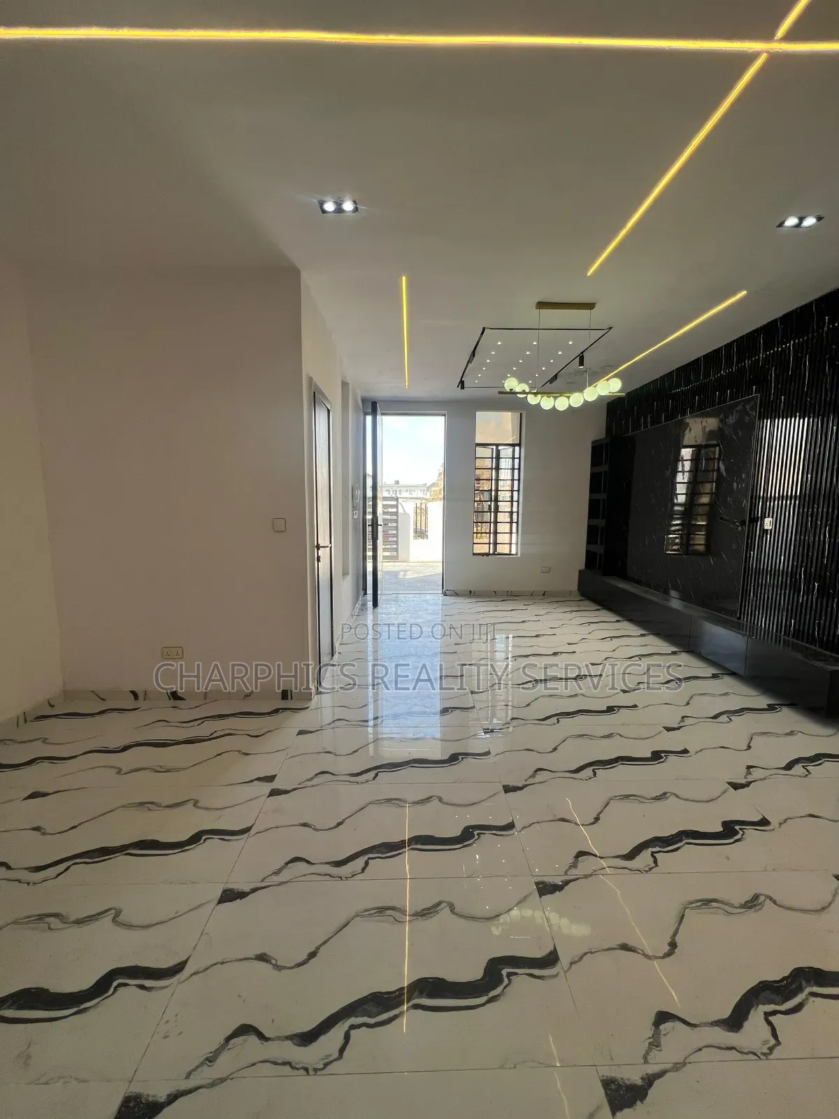 4bdrm Duplex in Ikota for sale in Ikota