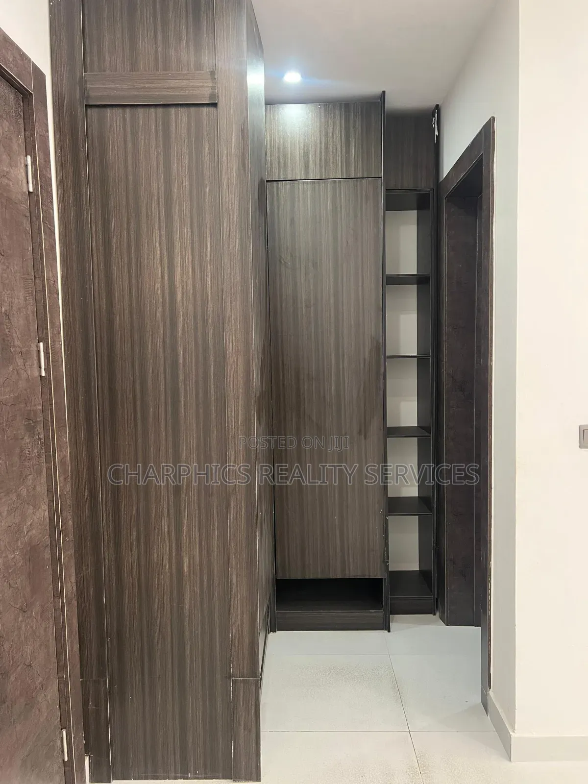 2bdrm Apartment In Lekki Phase 1 For Sale in Lekki Phase 1