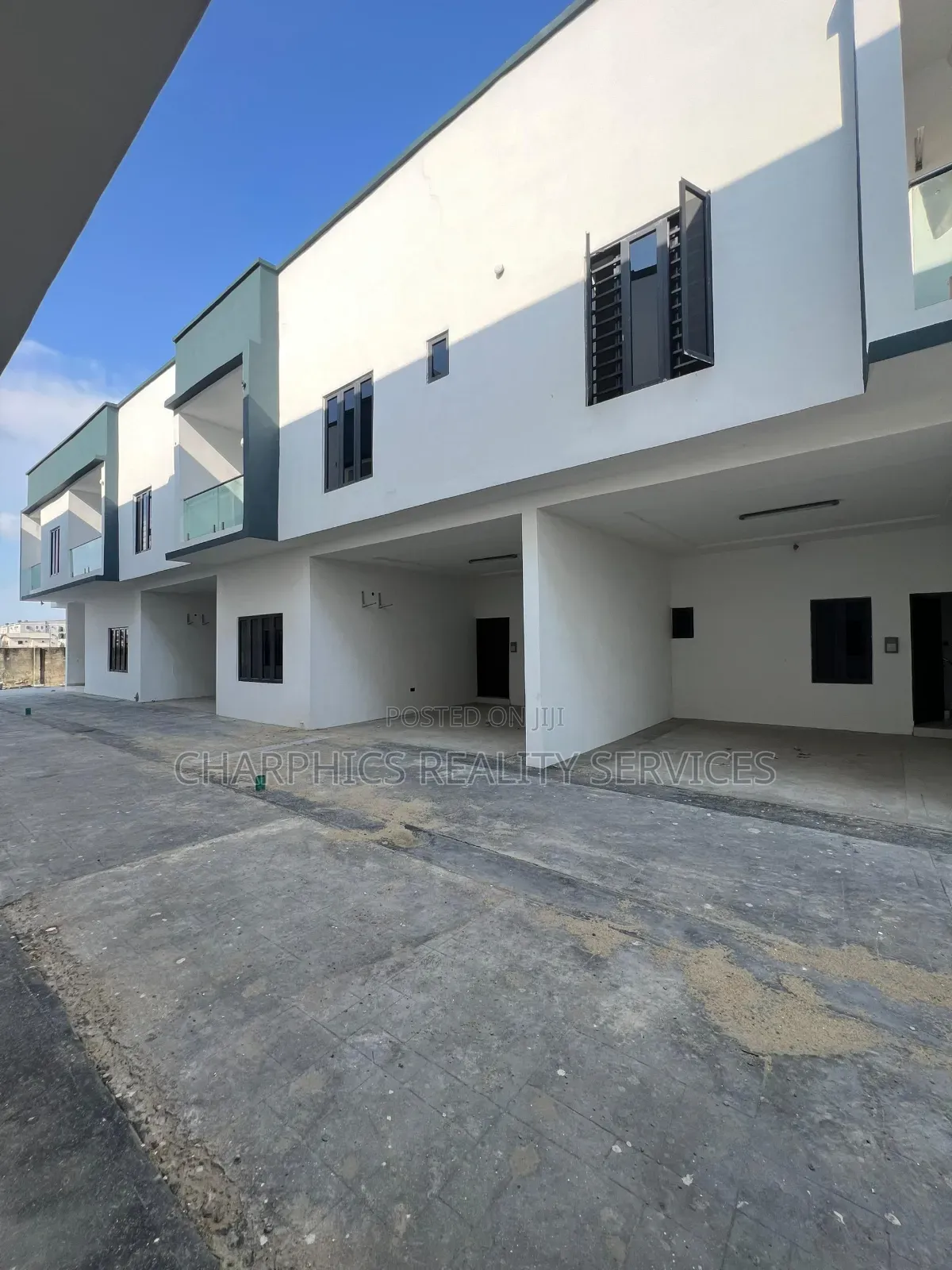 4bdrm Duplex in Lekki Phase 2 for sale in Lekki Phase 2