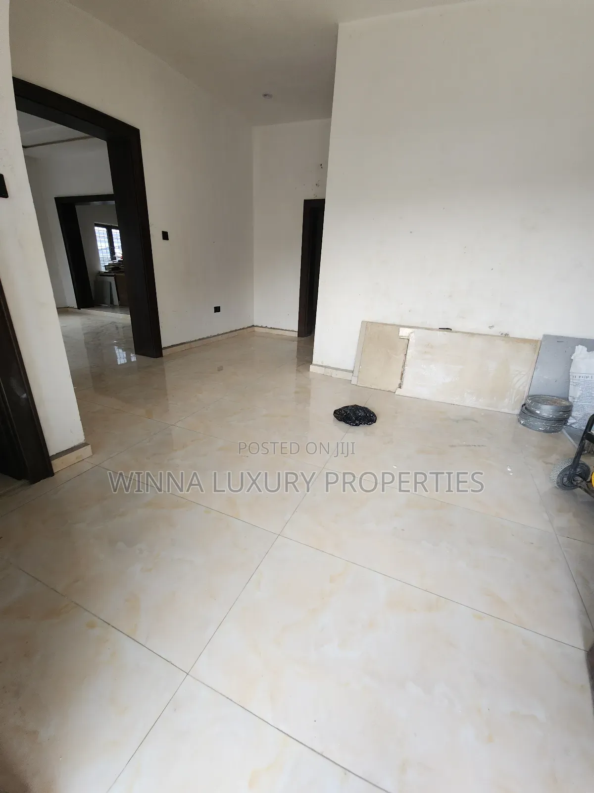 5bdrm Duplex in Sun Rise Estate...., Lugbe District for sale in Lugbe District