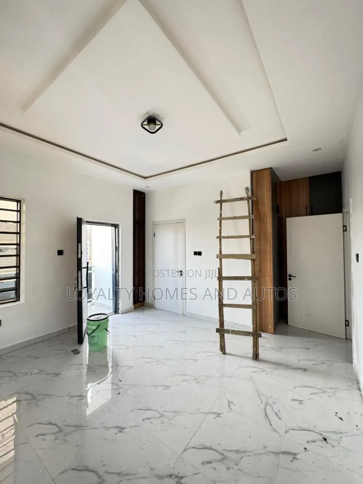 Furnished 4bdrm Duplex in GRA Phase 1 for sale in GRA Phase 1