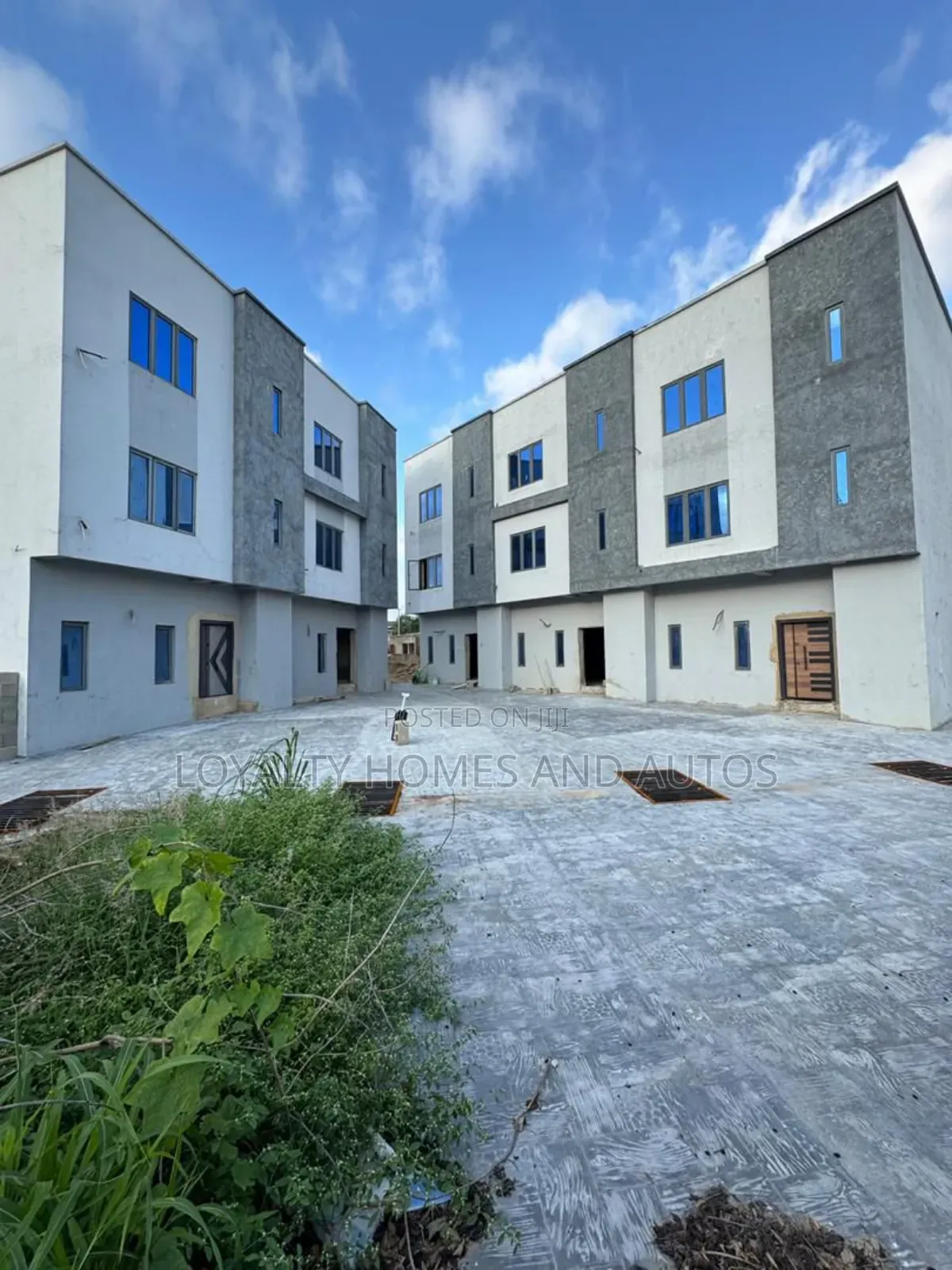 Furnished 4bdrm Townhouse/Terrace in Surulere for sale in Surulere