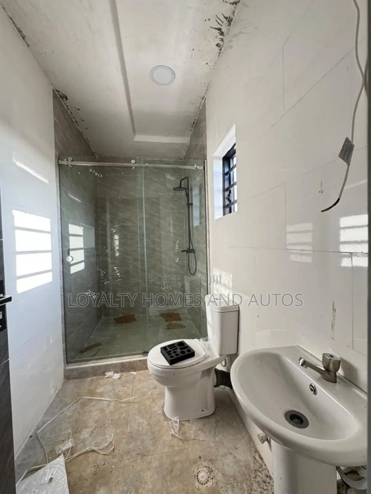 Furnished 4bdrm Duplex in GRA Phase 1 for sale in GRA Phase 1