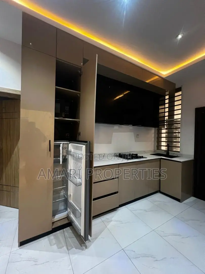 2bdrm Block of Flats in Lekki Phase 1 for rent in Lekki Phase 1