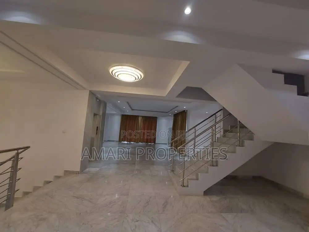 7bdrm Duplex in Banana Island for sale in Banana Island