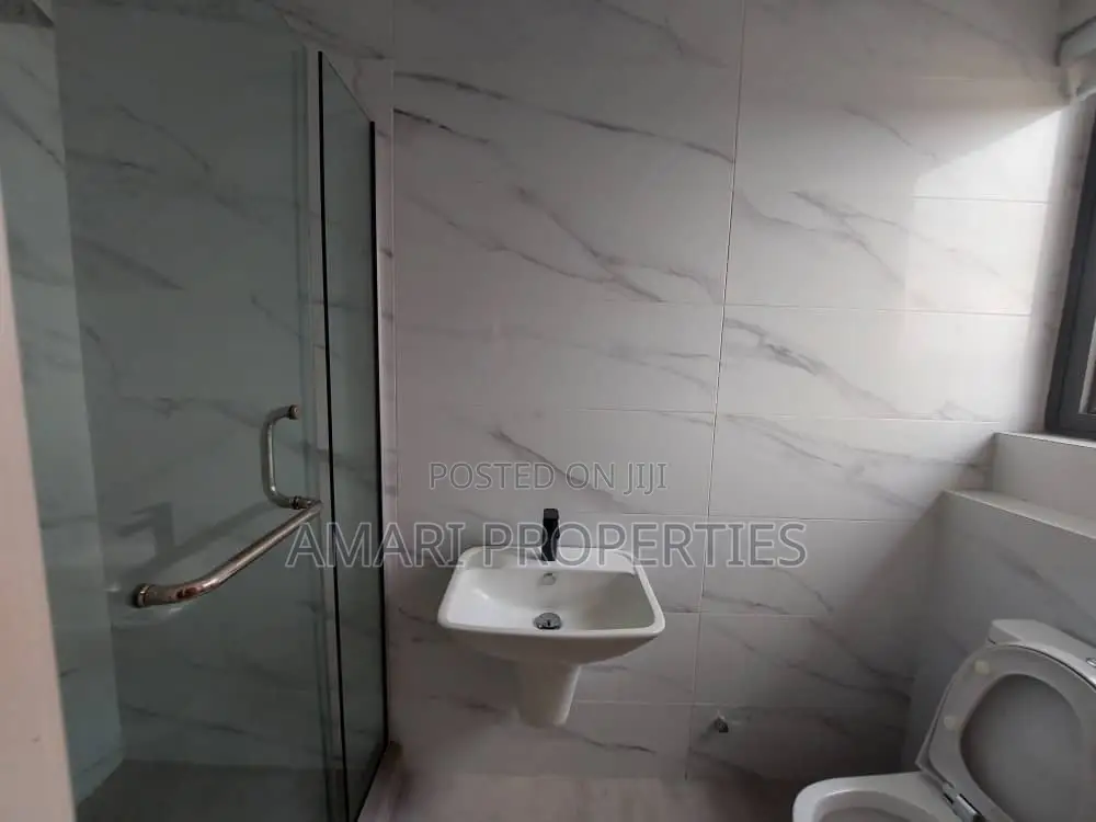 7bdrm Duplex in Banana Island for sale in Banana Island