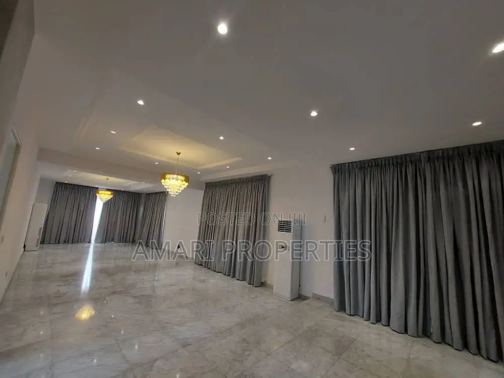 7bdrm Duplex in Banana Island for sale in Banana Island