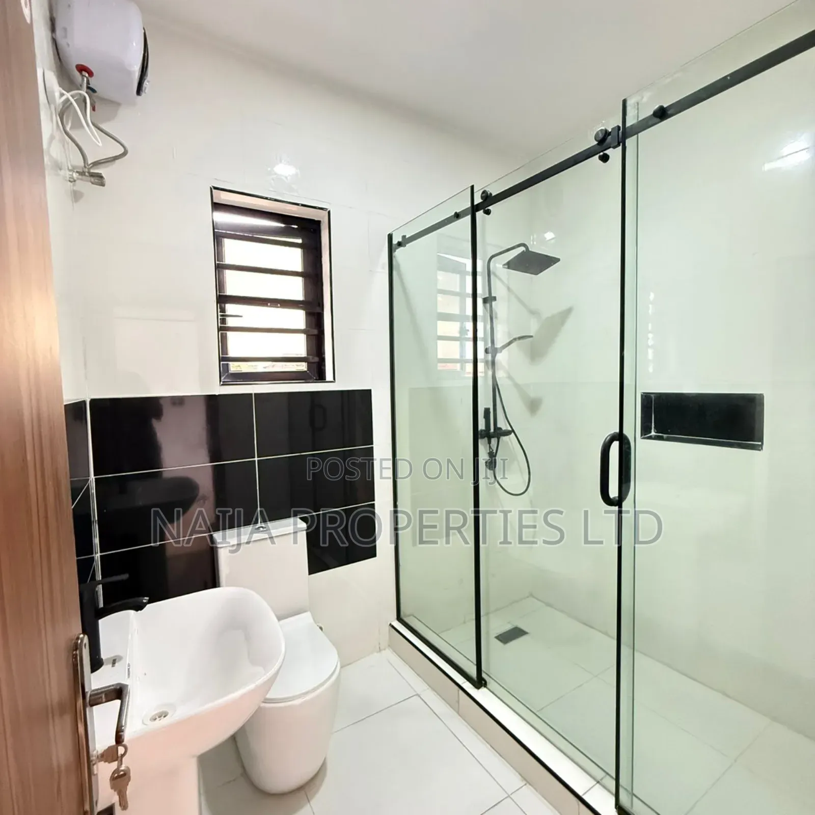 4bdrm Duplex in Off Monastery Rd, Sangotedo for sale in Sangotedo
