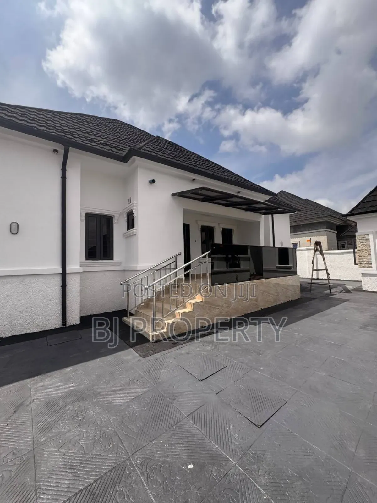 3bdrm Bungalow in Efab, Gwarinpa for sale in Gwarinpa