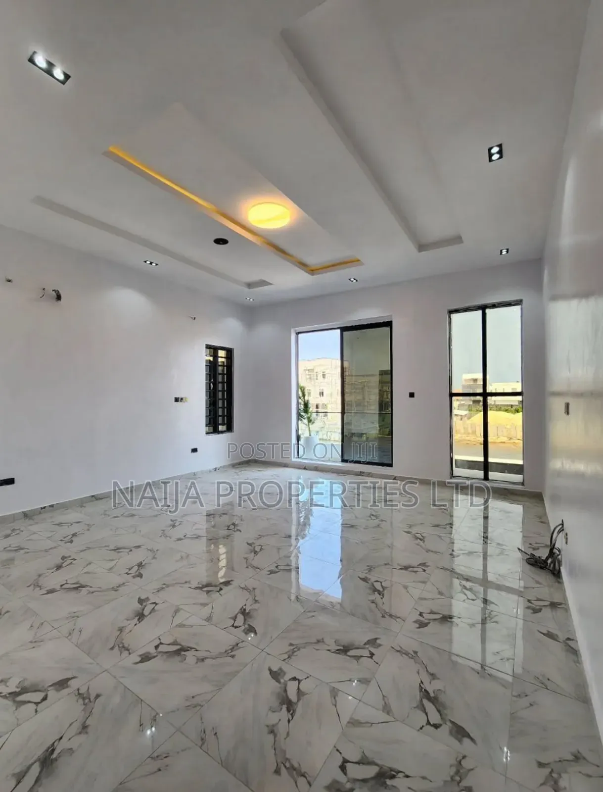4bdrm Duplex in Royal Pine Estate, Lekki for sale in Lekki