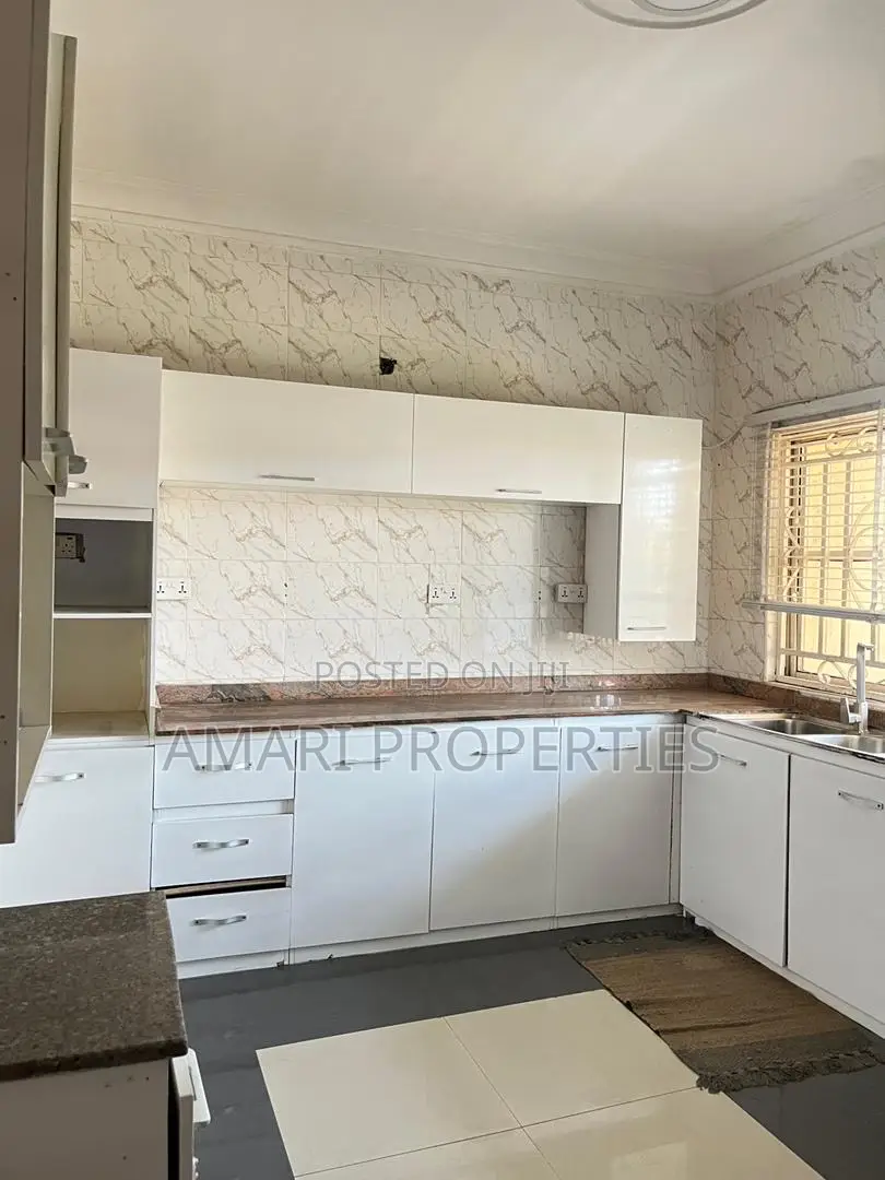 3bdrm Block of Flats in Oniru, Victoria Island Extension for rent in Victoria Island Extension