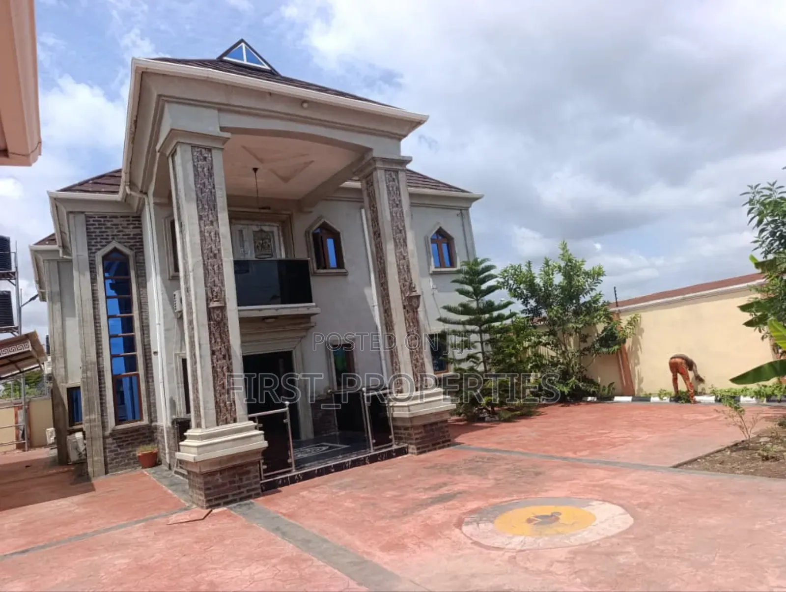 4bdrm Duplex in Agara Estate Off for sale in Ibadan