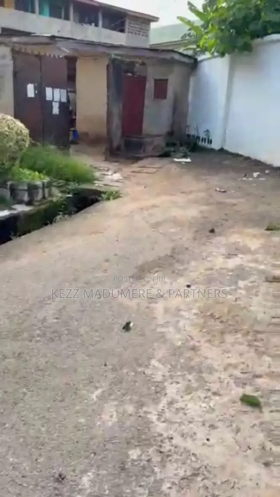 For Sale: 1500 SQMTS With Old Structure at Ekulu West, Old Gra, Enugu in Enugu