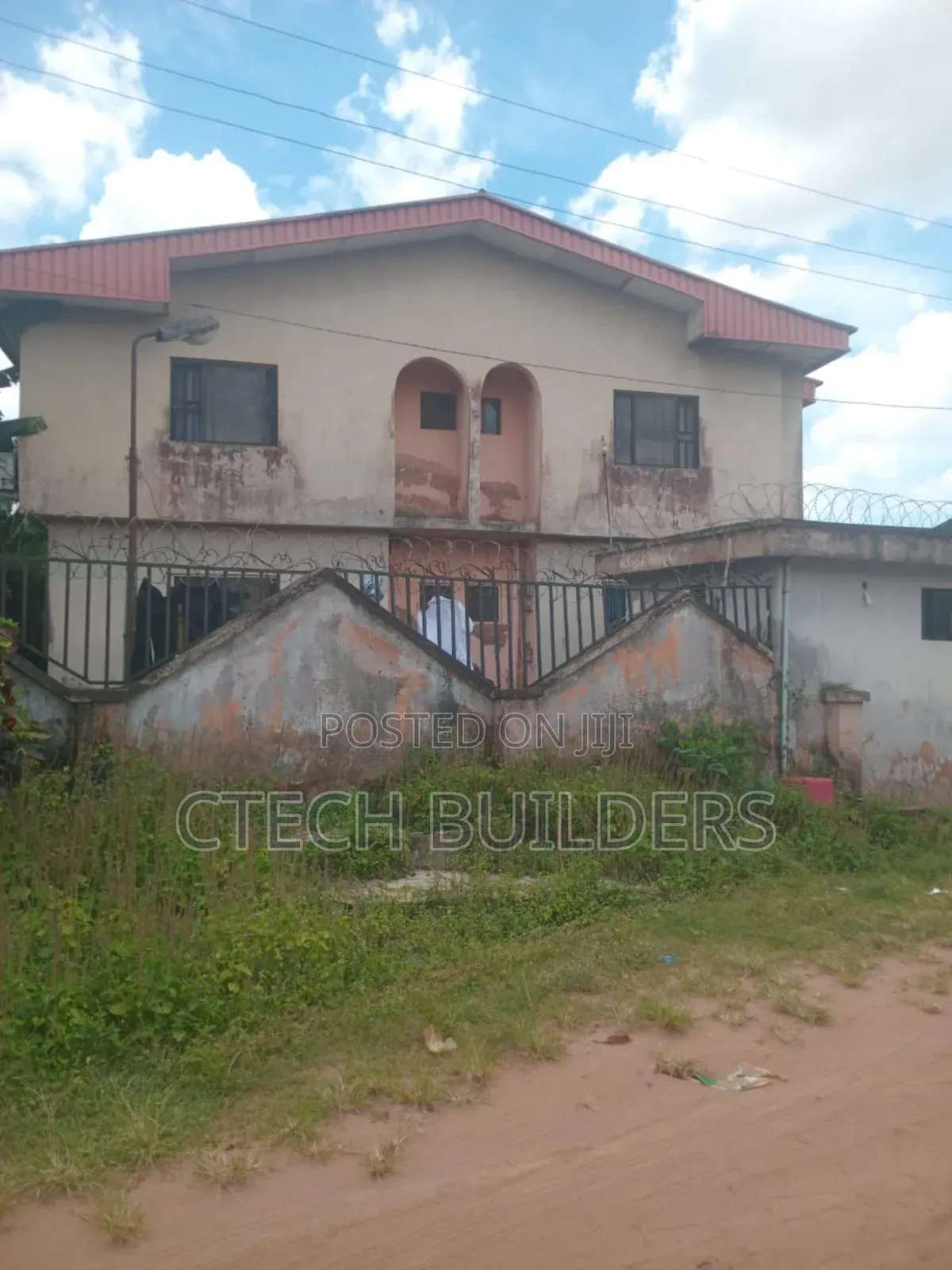 12bdrm Block of Flats in Benin City for sale in Benin City