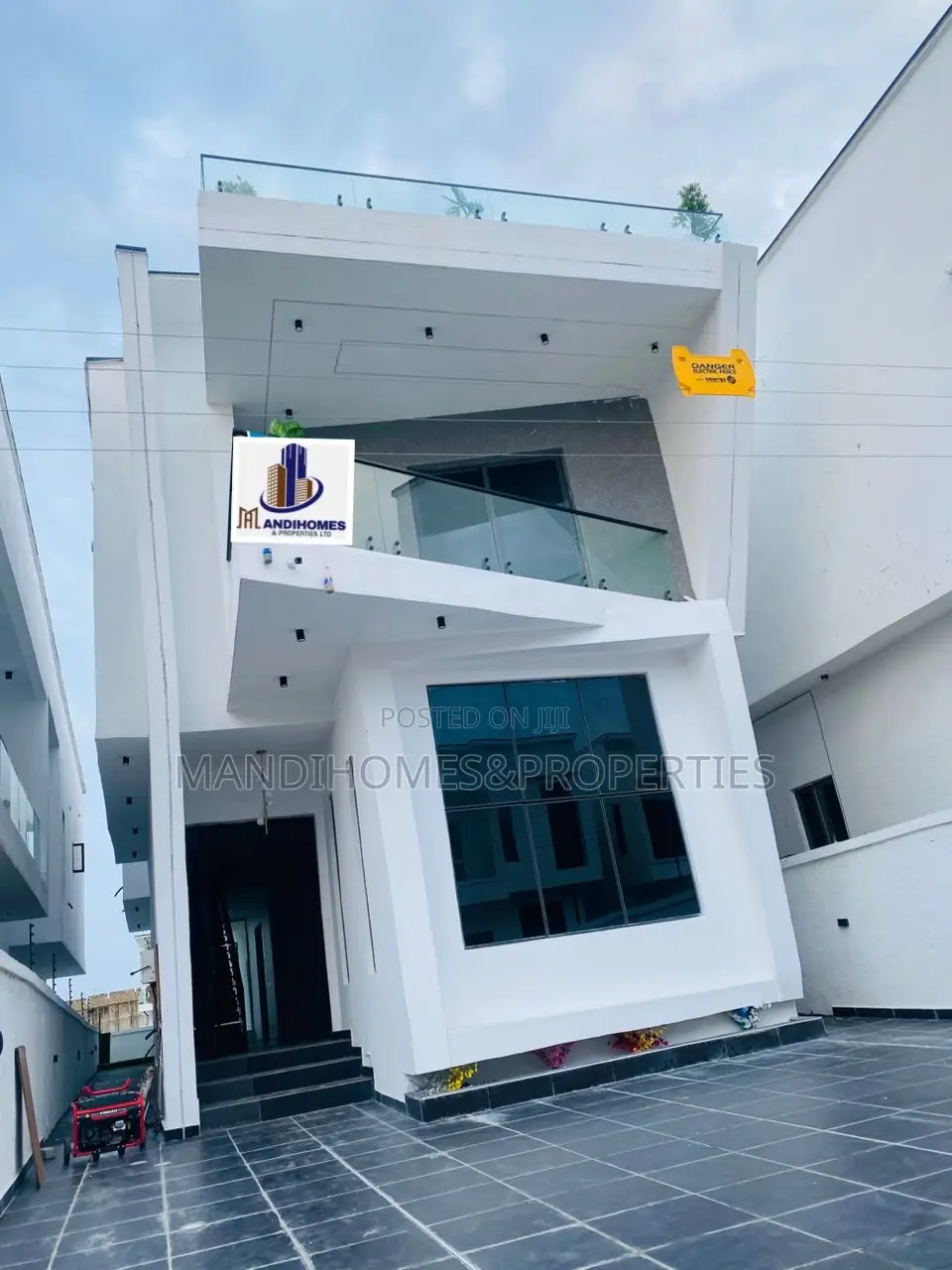 5bdrm Duplex in Ajah for sale in Ajah