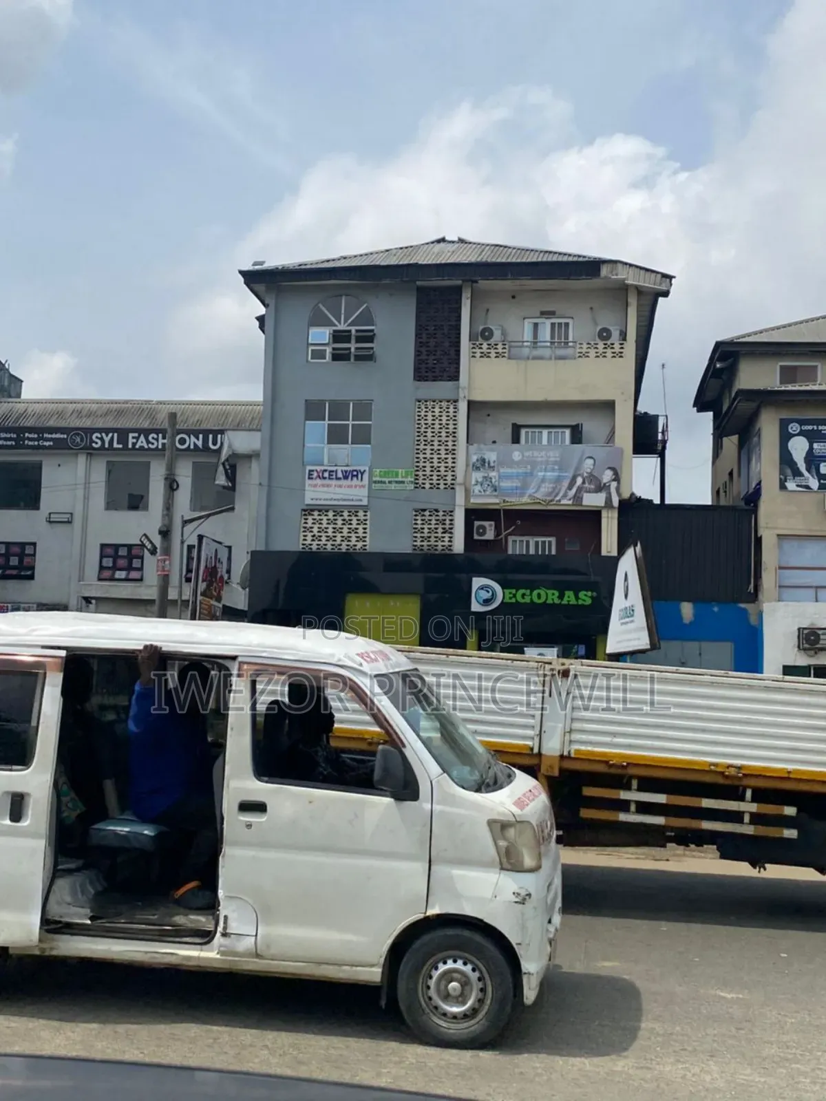 3 Story Building Plaza in Aba Road Ph in Ikwerre