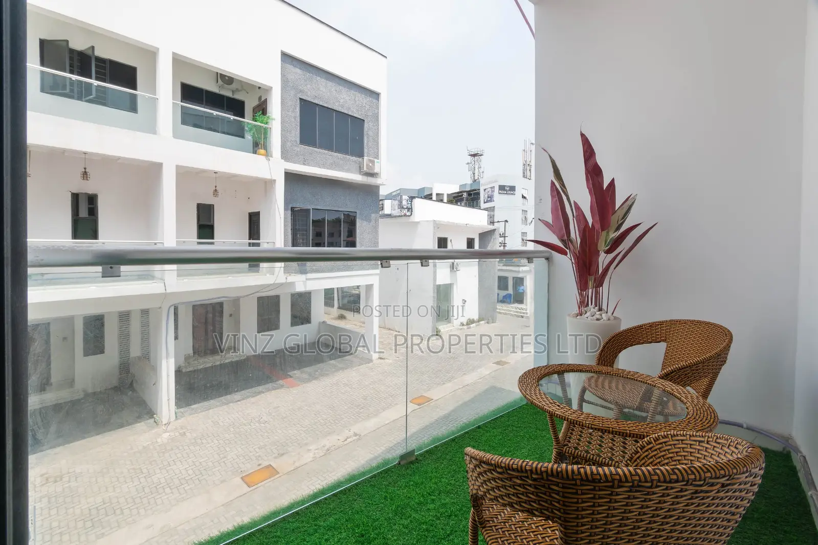 Luxurious 4 Bedroom Duplex With Pool, Gym, Ps5, Snooker, Air Hockey in Lekki