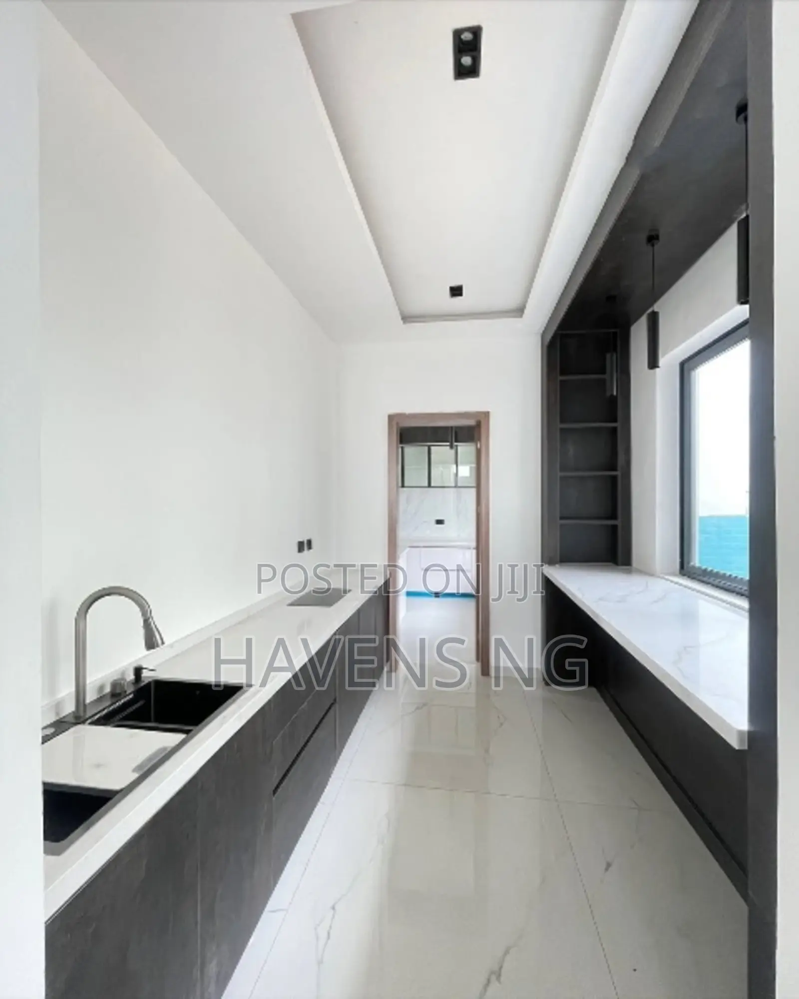 Furnished 5bdrm Duplex in Ikate for sale in Ikate