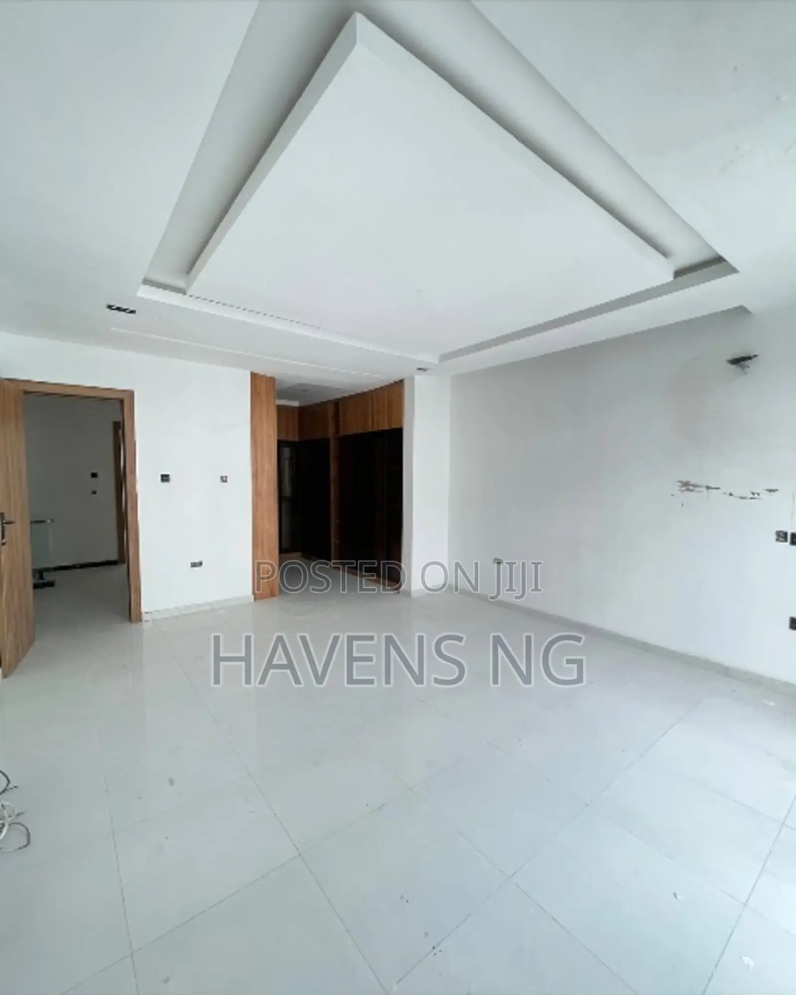 5bdrm Duplex in Ikate for sale in Ikate