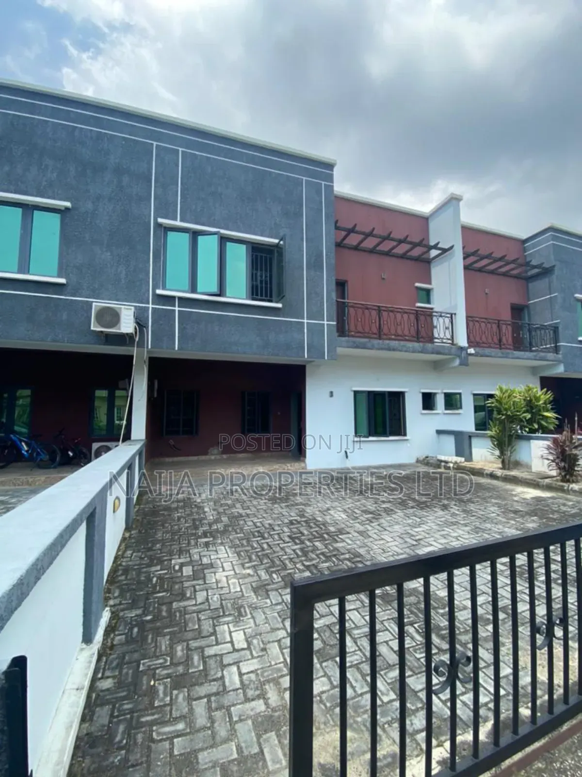 4bdrm Duplex in Olokonla, Ajah for sale in Ajah
