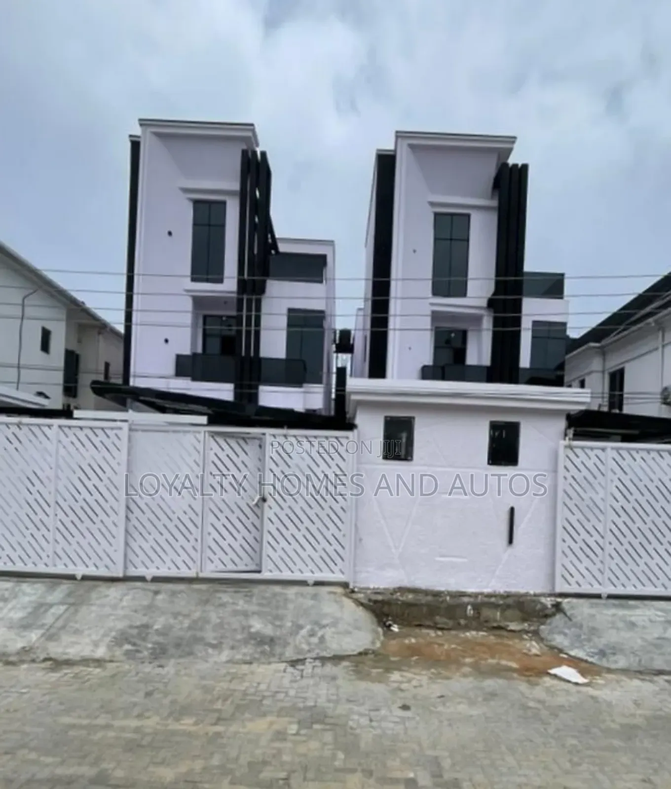 Furnished 5bdrm Duplex in Lekki for sale in Lekki