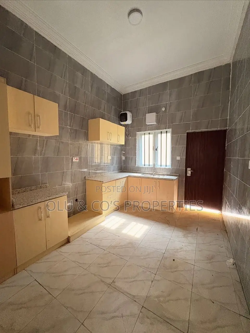 4bdrm Townhouse/Terrace in Gaduwa for sale in Gaduwa