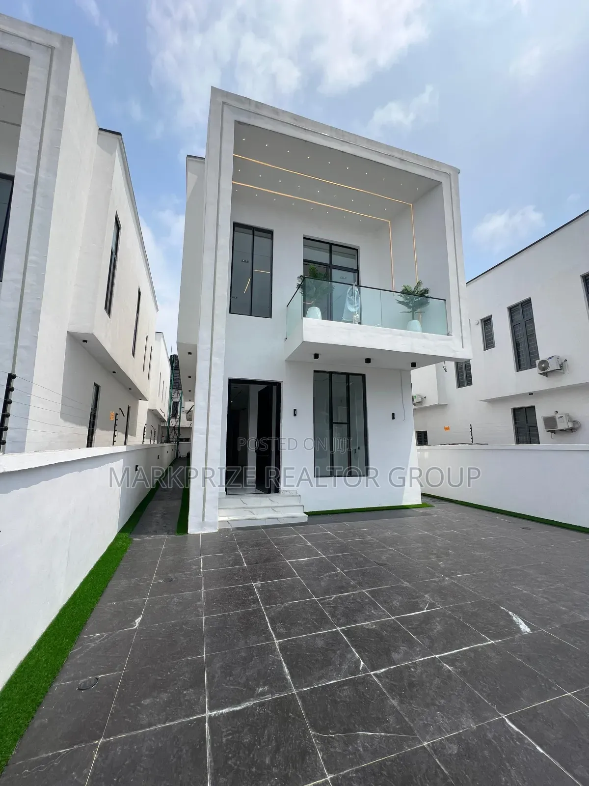 5bdrm Duplex in Vgc Lekki Lagos for sale in Lekki