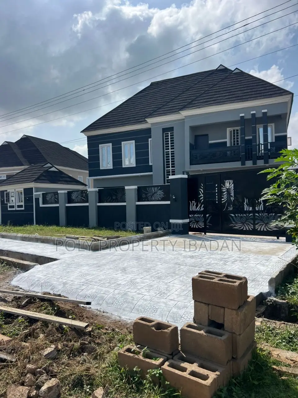 5bdrm Duplex in Airforce Abake, Ibadan for sale in Ibadan
