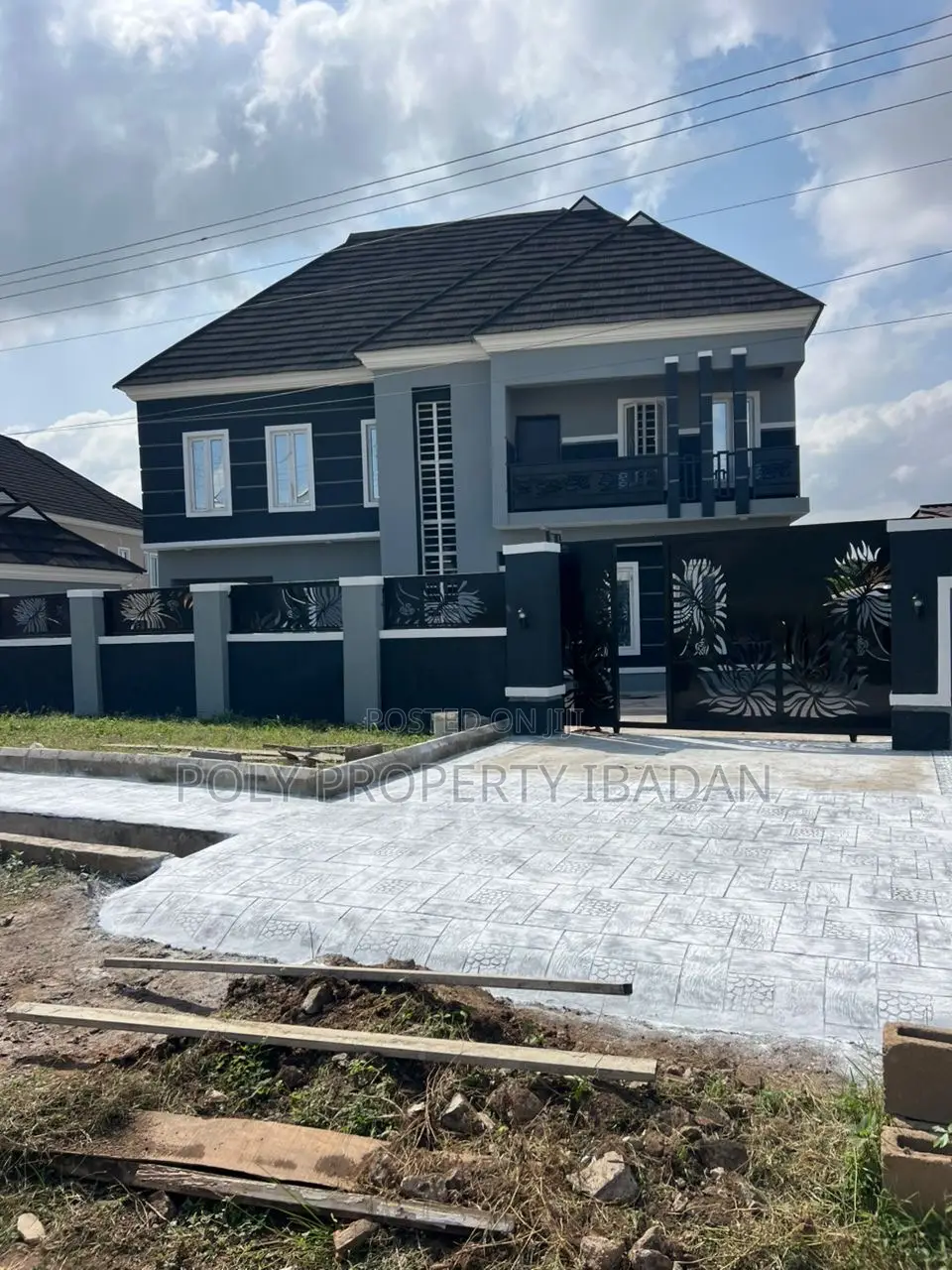 5bdrm Duplex in Airforce Abake, Ibadan for sale in Ibadan