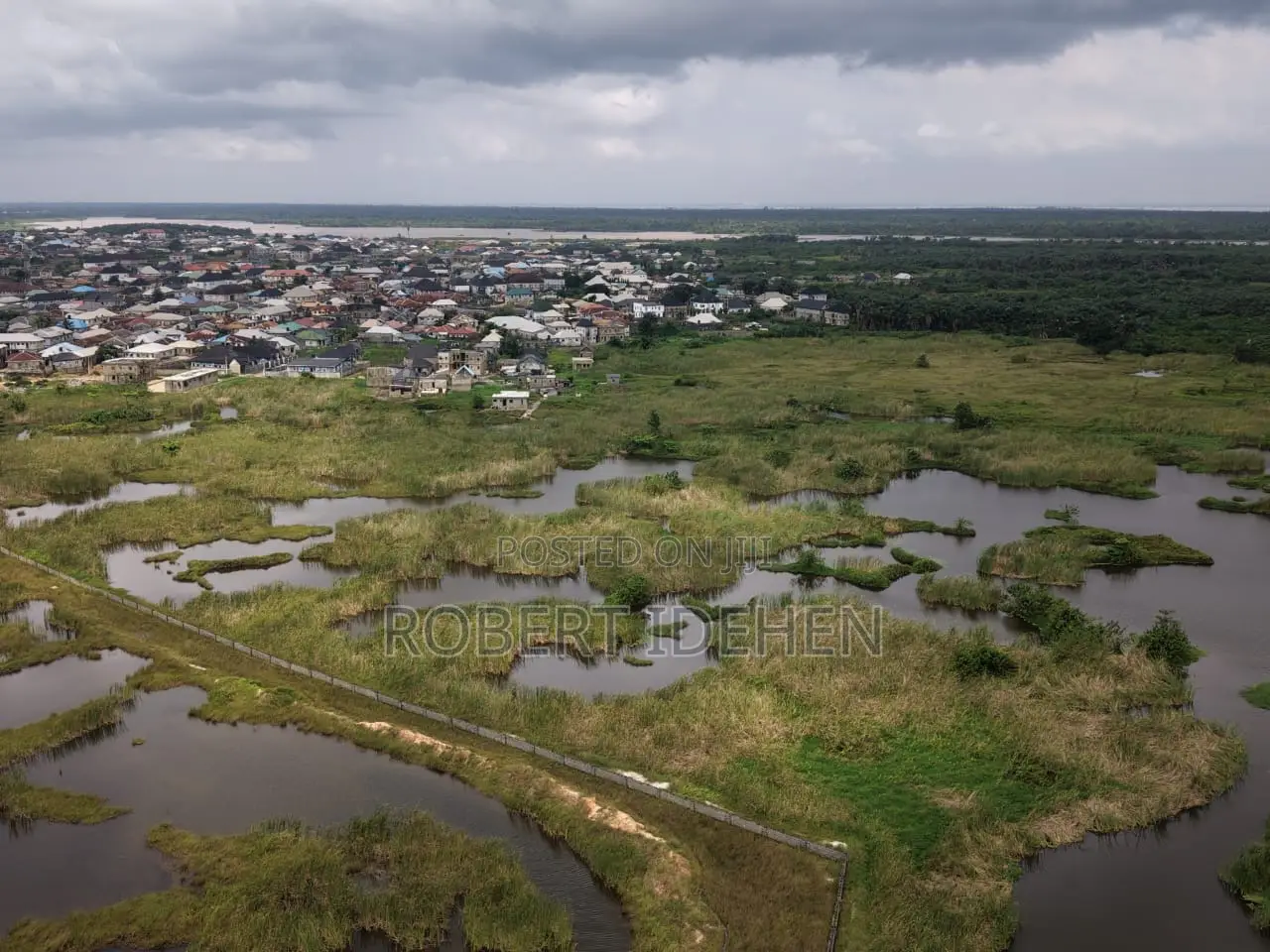Juicy 10 Acres For Sale in Lakowe