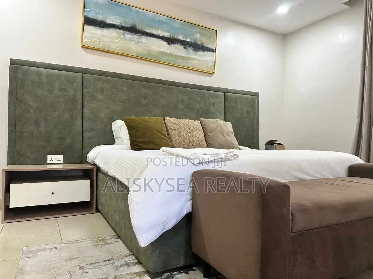 Spacious 2-Bedroom Flat in Prime Vi in Ademola Adetokunbo