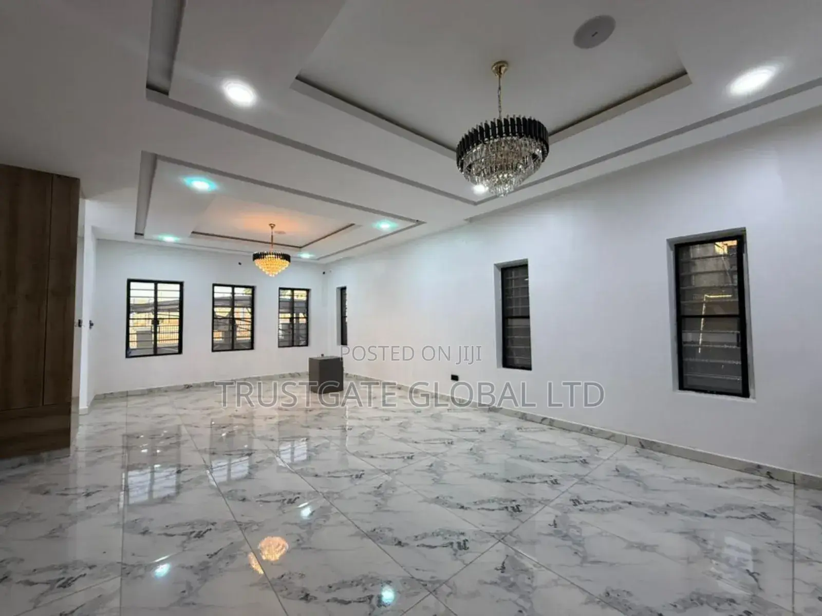5bdrm Townhouse/Terrace in Wuye for sale in Wuye