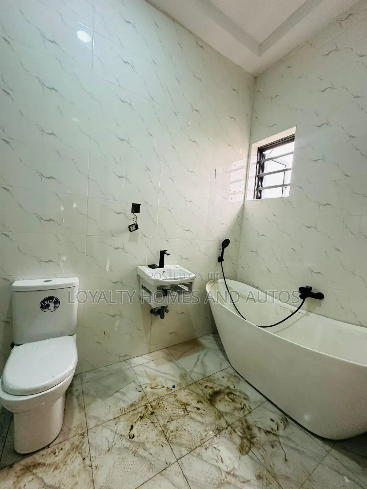 Furnished 4bdrm Duplex in Wempco Road for sale in Wempco Road