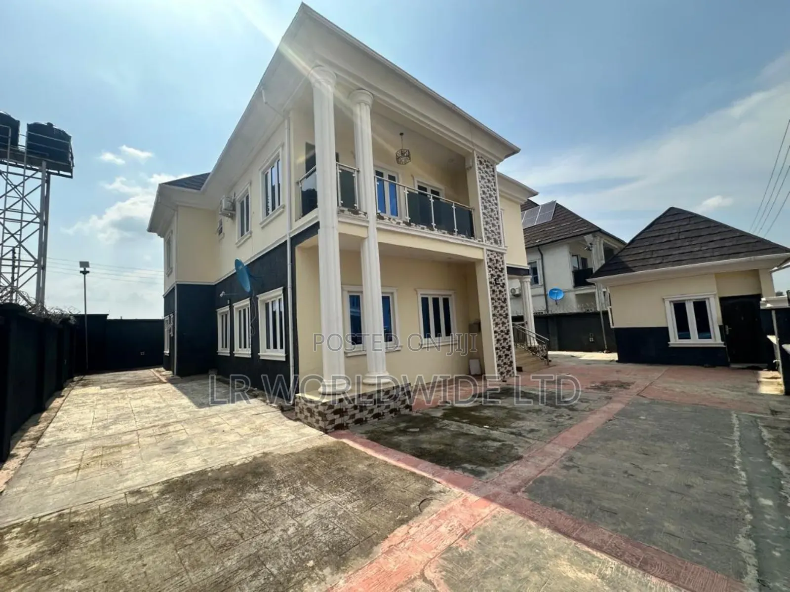 5bdrm Duplex in Lugbe District for sale in Lugbe District