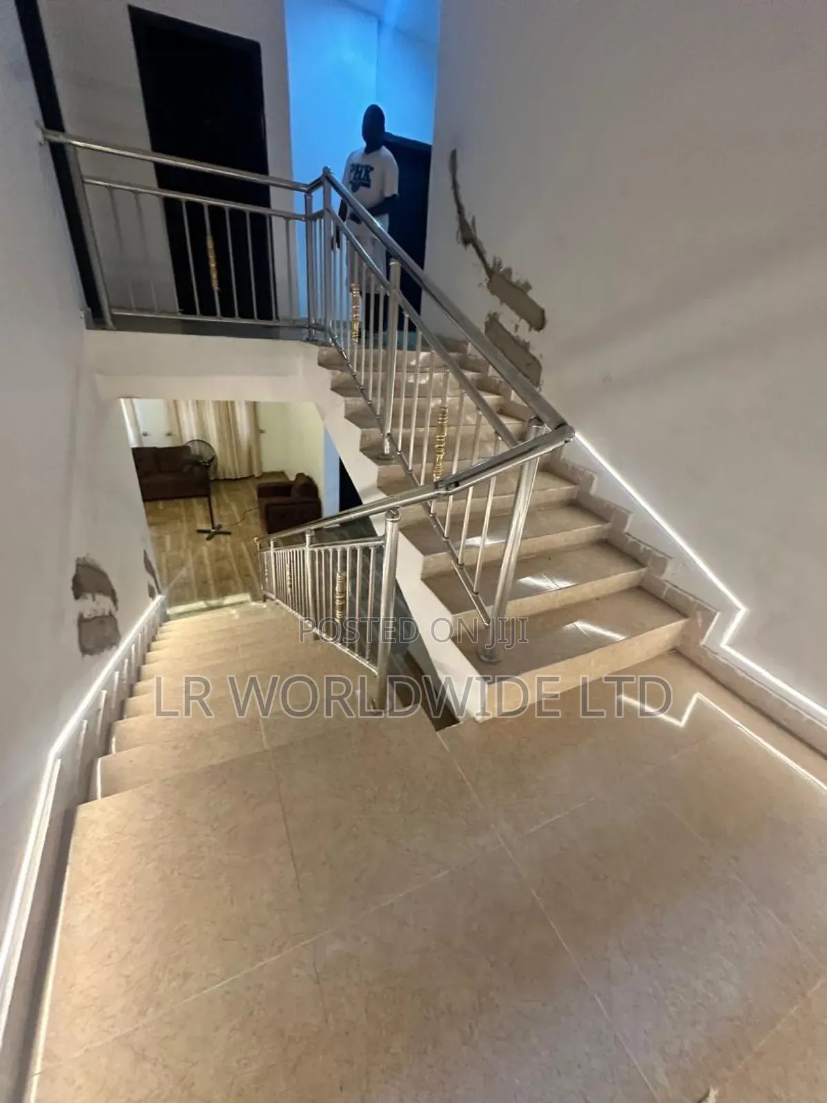 5bdrm Duplex in Lugbe District for sale in Lugbe District