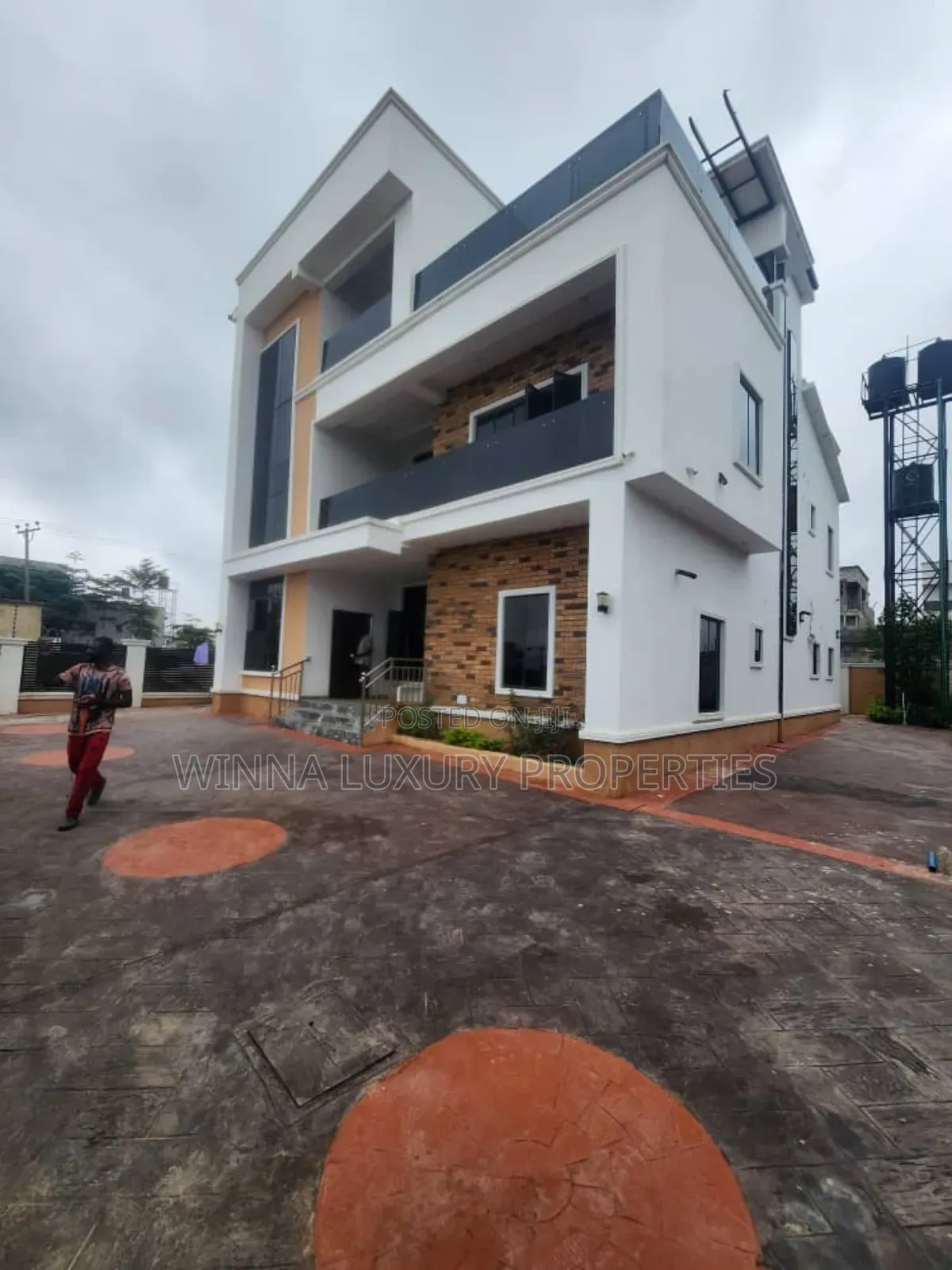 6bdrm Duplex in Aiben, Lugbe District for sale in Lugbe District