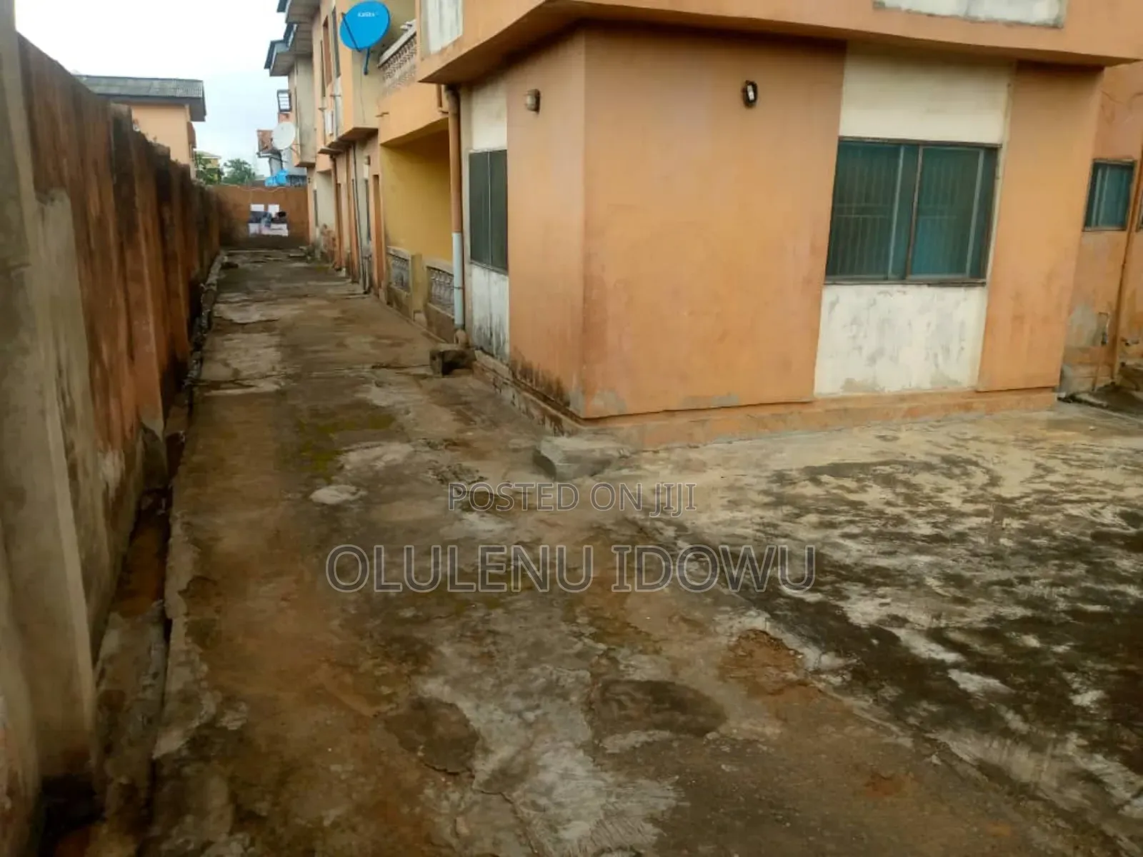 Furnished 3bdrm Block of Flats in Burknor Estate, Alimosho for sale in Alimosho