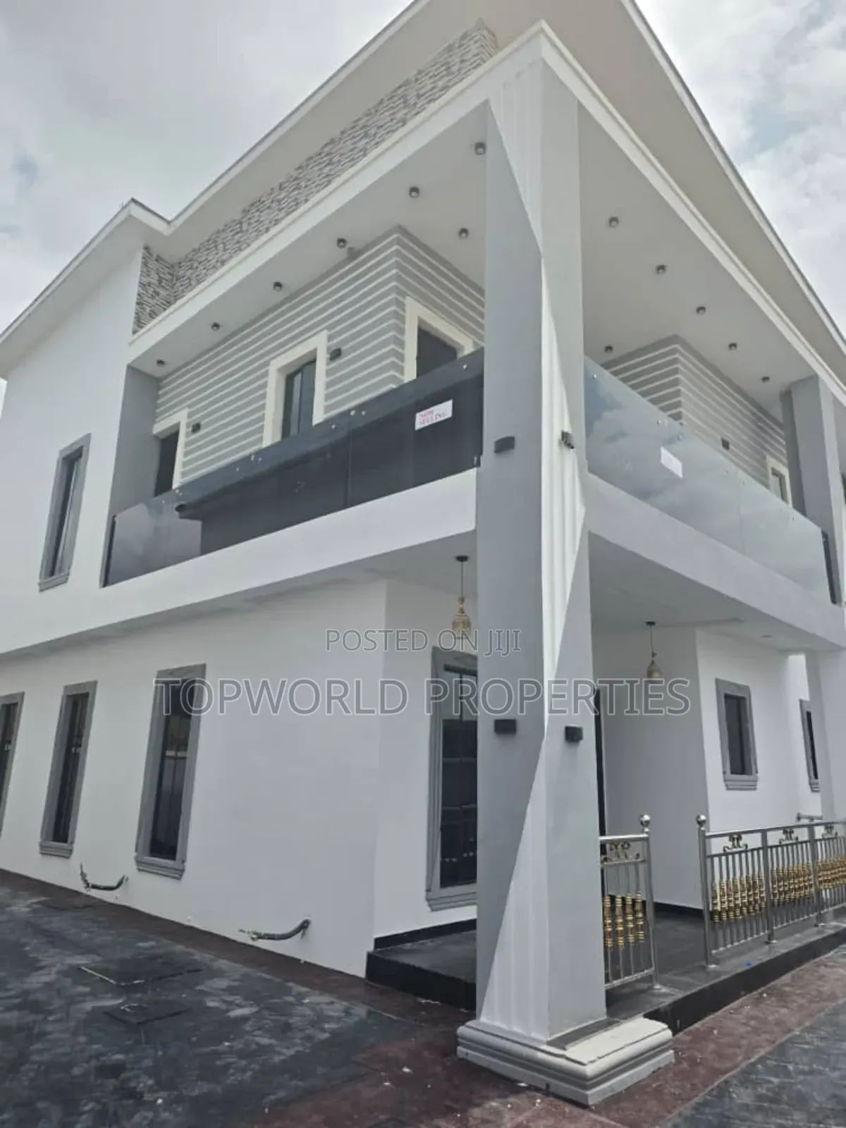 4bdrm Duplex in Medina Estate for sale in Gbagada