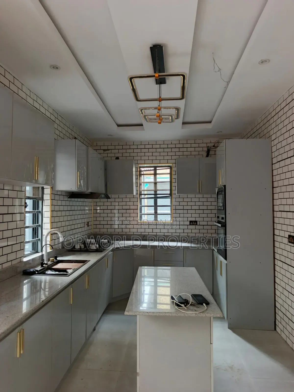 4bdrm Duplex in College Road Ogba for sale in Ogba