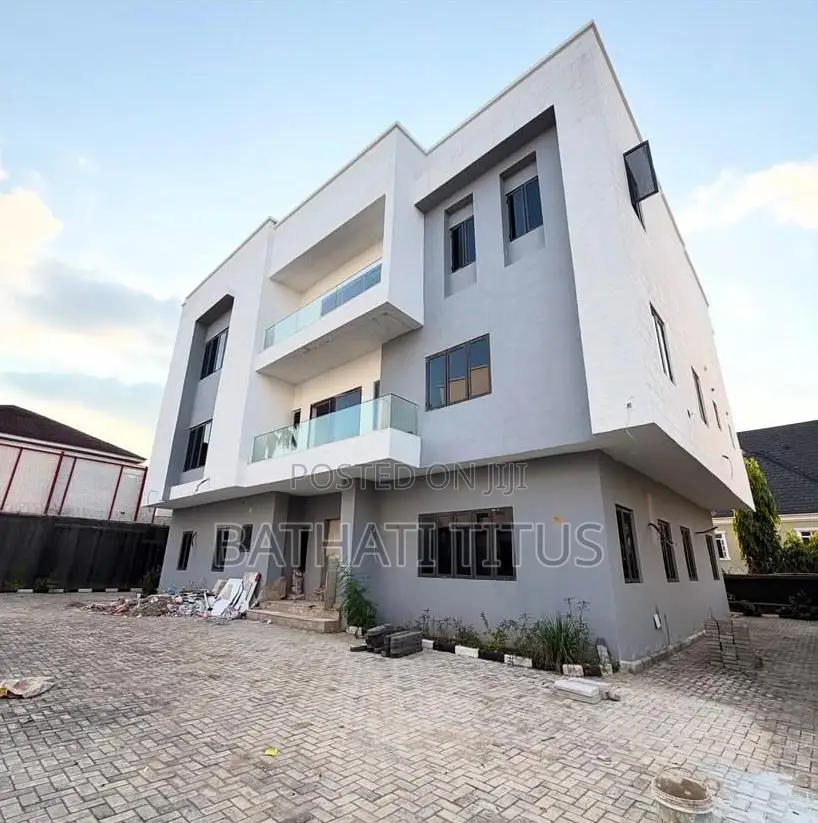 7bdrm Duplex in Asokoro for sale in Asokoro