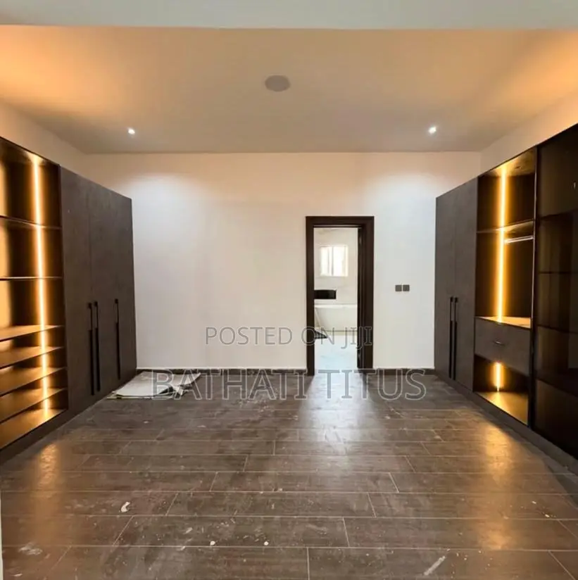 7bdrm Duplex in Asokoro for sale in Asokoro