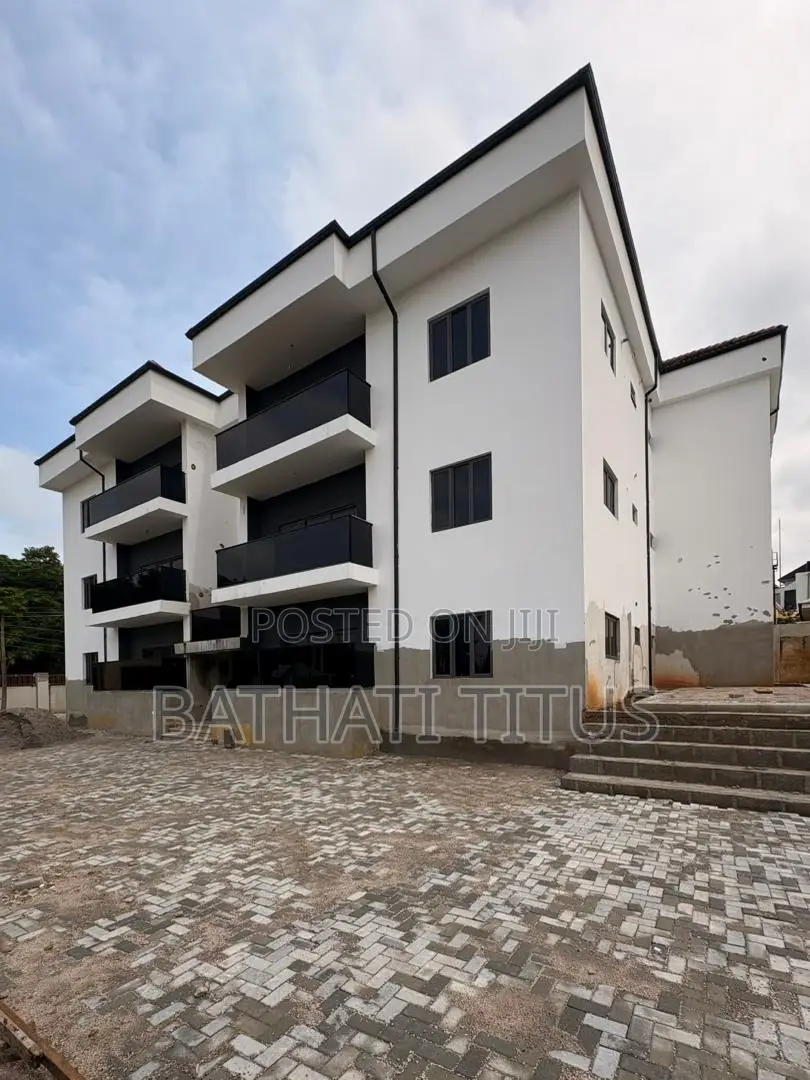 2bdrm Block of Flats in Wuse 2 for sale in Wuse 2