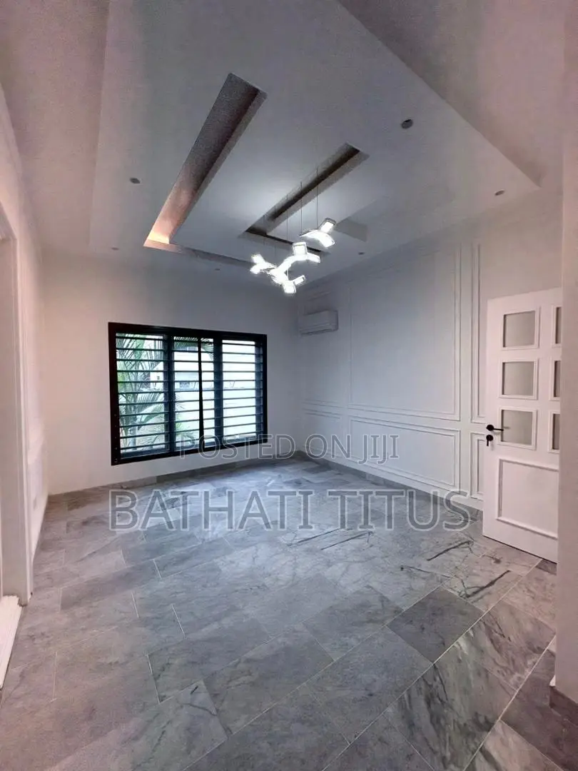 8bdrm Duplex in Wuse 2 for sale in Wuse 2