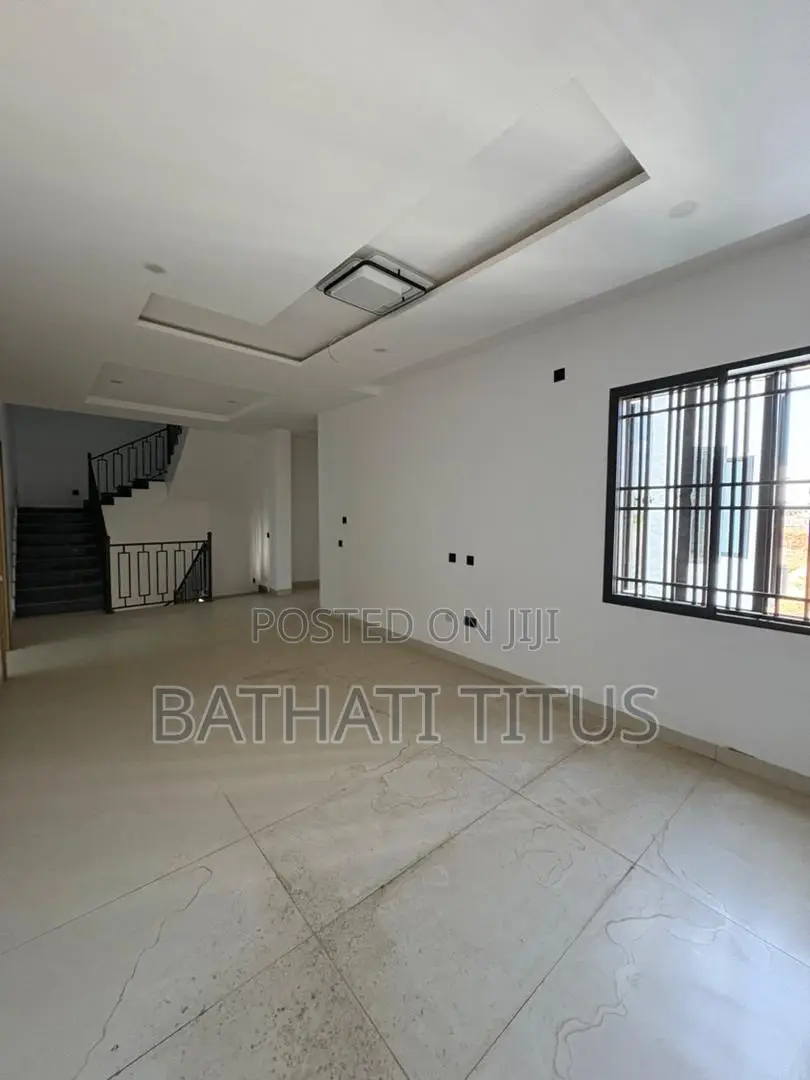 4bdrm Duplex in Life Camp for sale in Life Camp