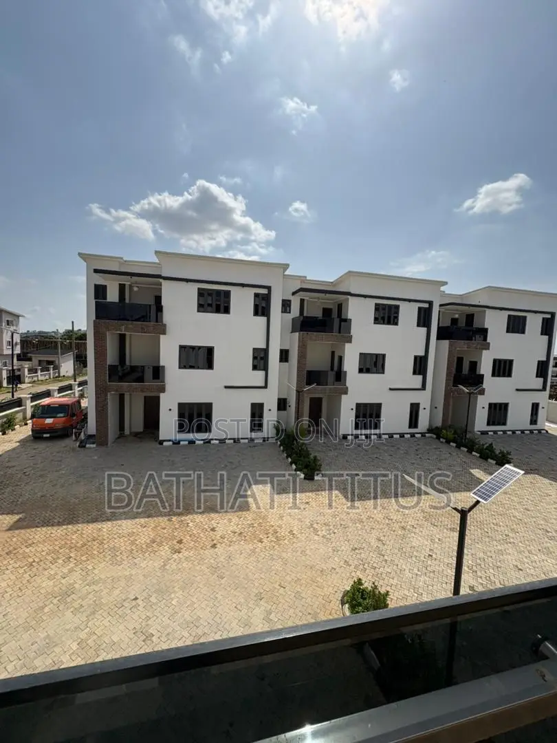 4bdrm Duplex in Life Camp for sale in Life Camp