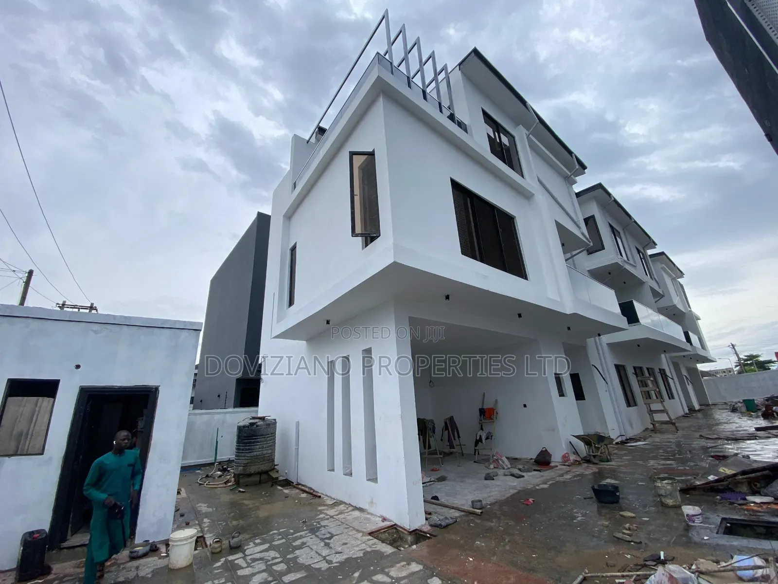 5bdrm Duplex in Lekki Phase 1 for sale in Lekki Phase 1