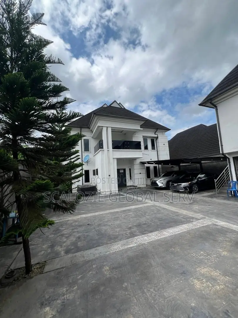6bdrm Duplex in Majesty Estate, Off for sale in Port-Harcourt