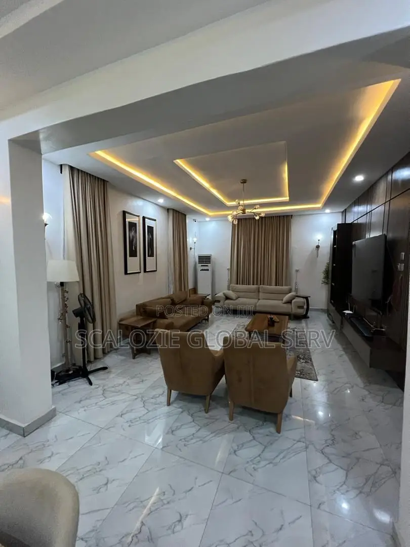 6bdrm Duplex in Majesty Estate, Off for sale in Port-Harcourt