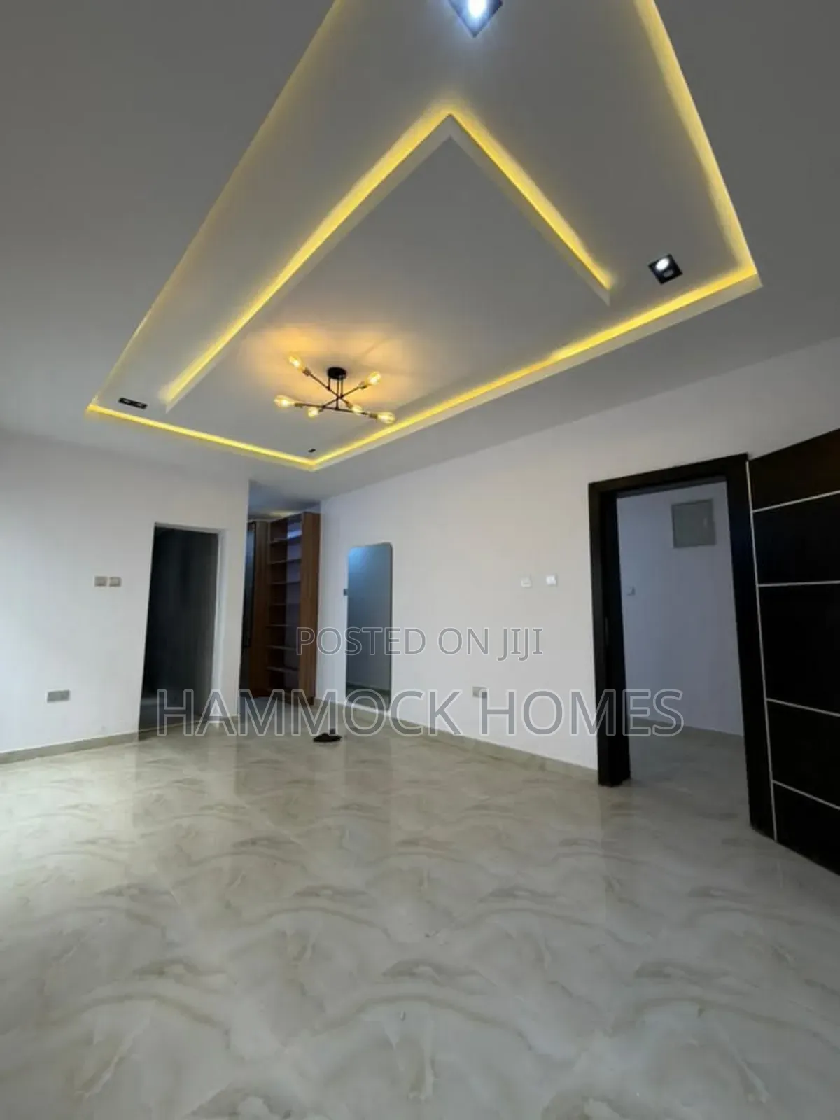 4bdrm Duplex in Alalubosa Gra for sale in Alalubosa