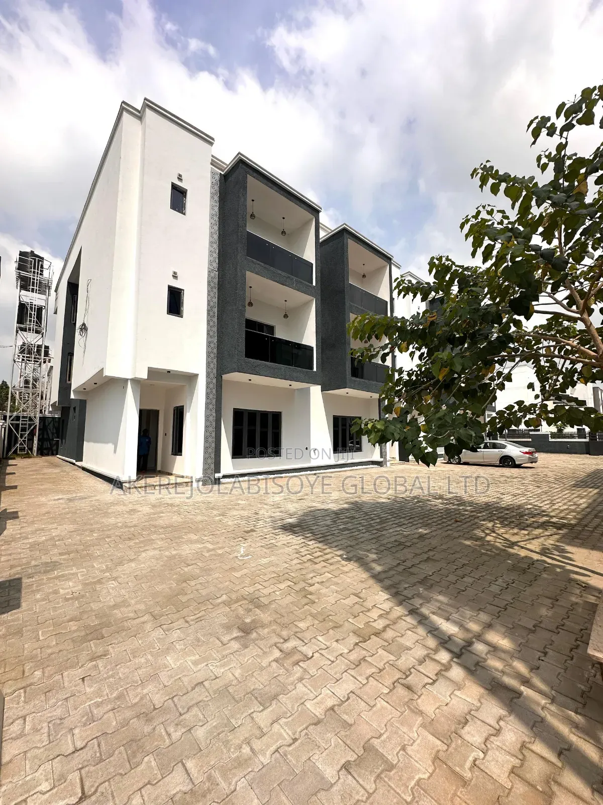 4bdrm Duplex in Jahi Gilmore for sale in Jahi